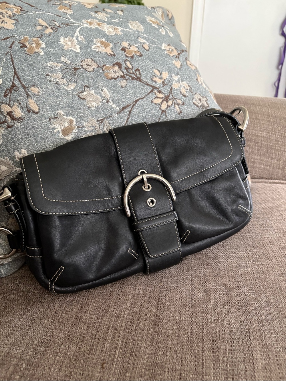 COACH Black Leather Shoulder Bag with Silver Buckle